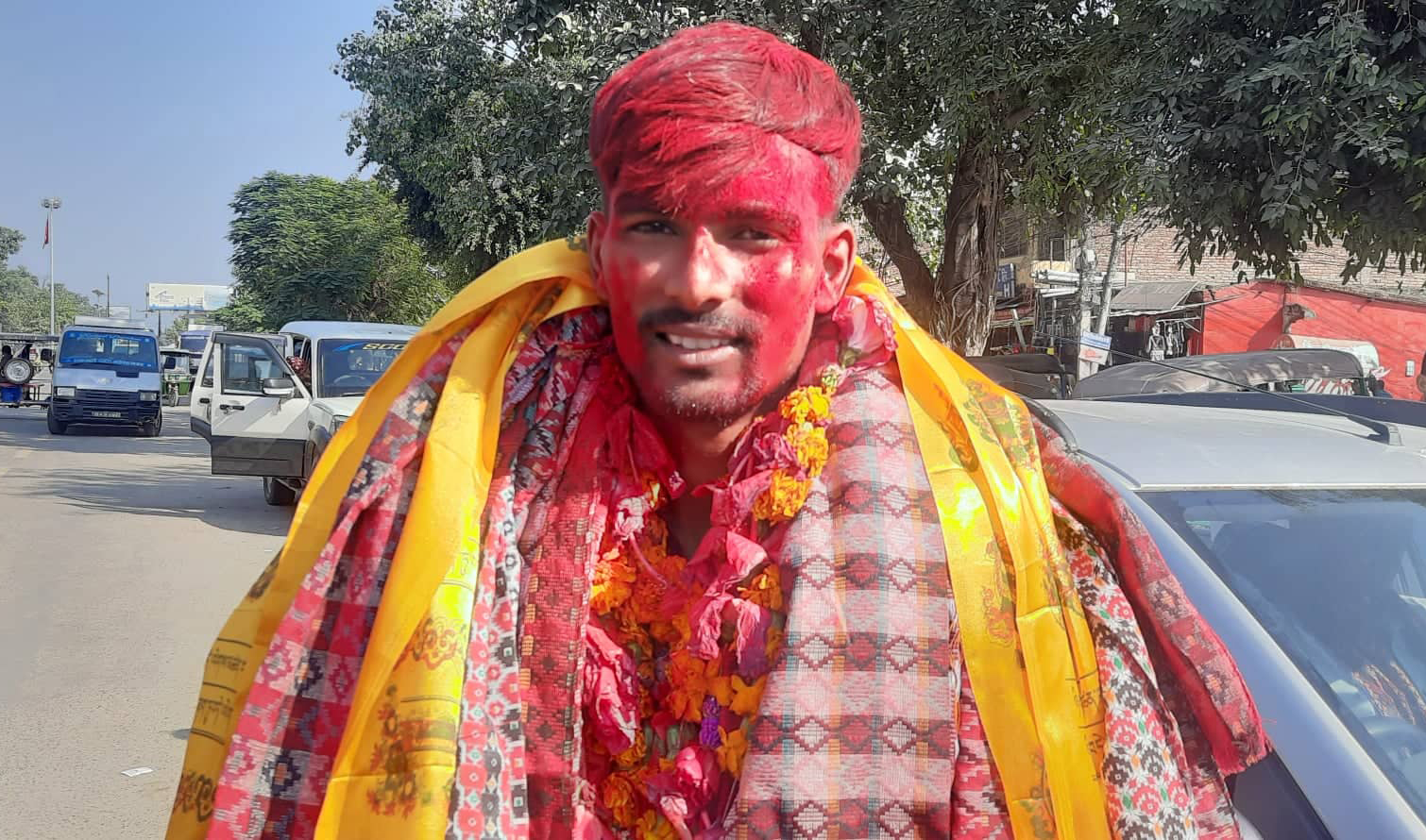 ‘फलामको चिउरा चपाएर’ स्वर्णको स्वाद