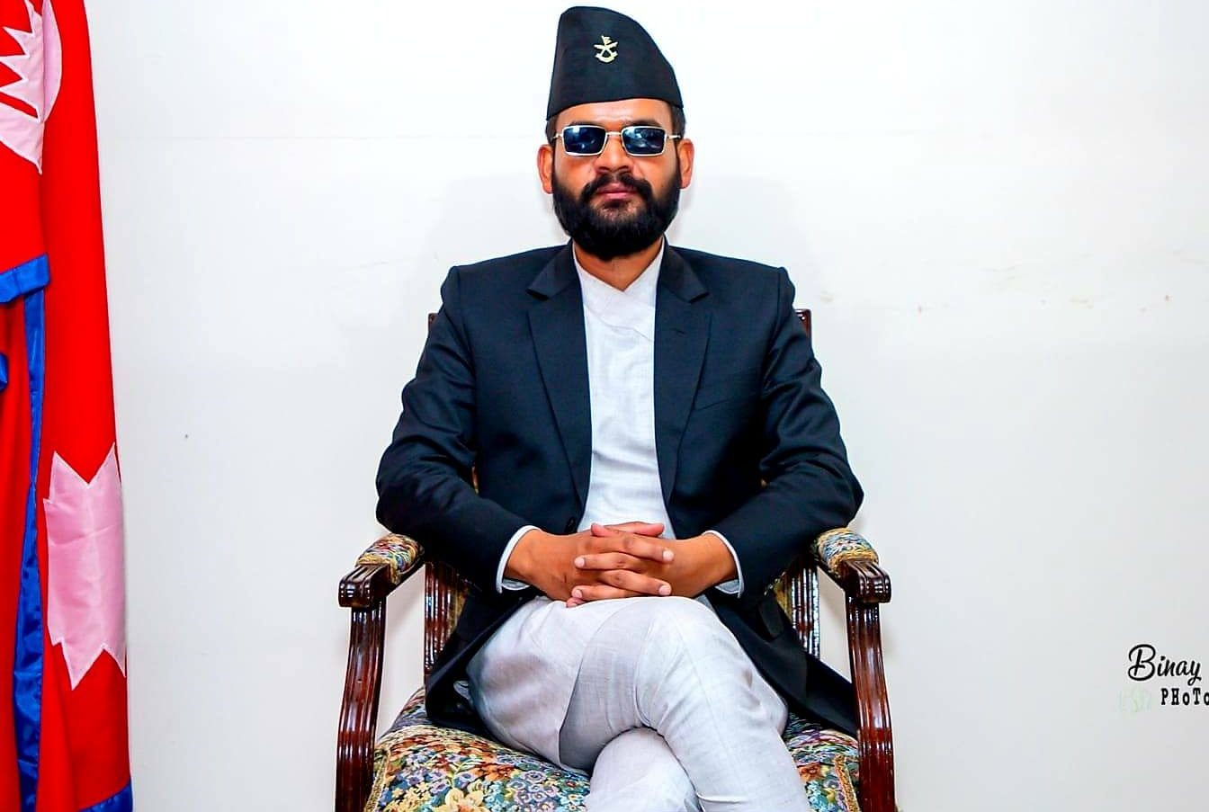बालेनले भने ‘फोहोर बोक्ने चालक नछोडिए नेताका घरको फोहोर उठ्दैन, जुध्न आए&hellip;