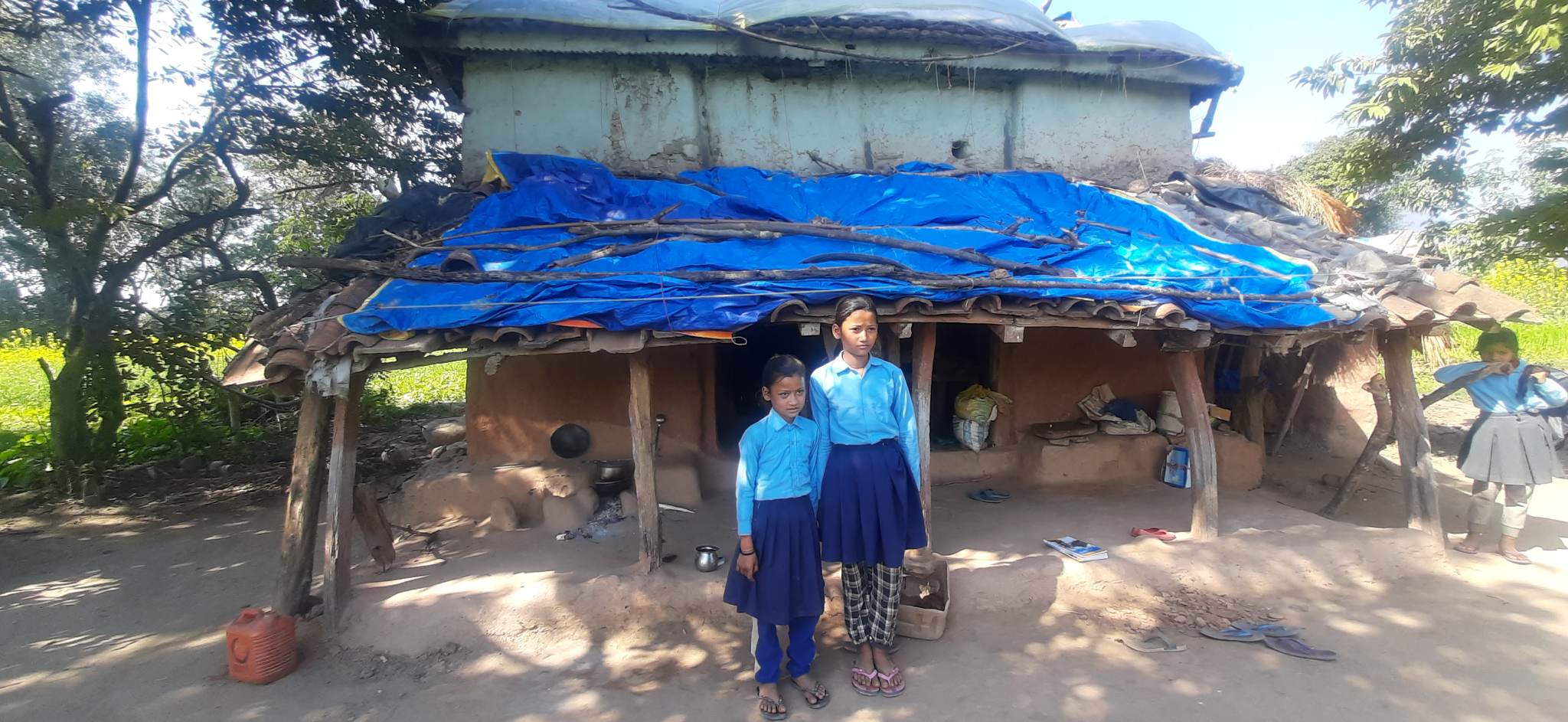 बुवाआमा नहुँदा ओलानीका पुनम पुजाको बिचल्ली