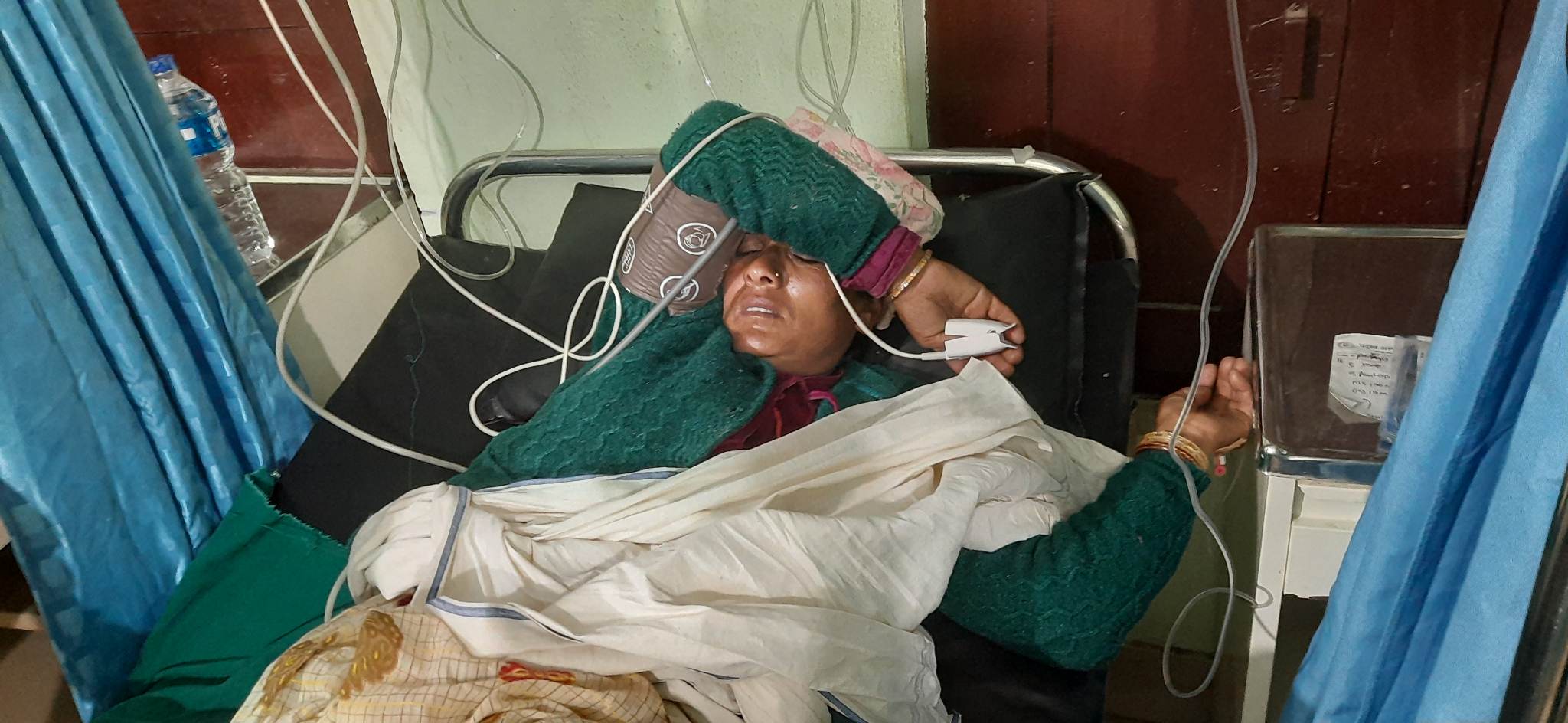 भारतबाट आएकी पदमकला अत्तरियामा बेहोस भेटिइन, श्रीमान वेपत्ता