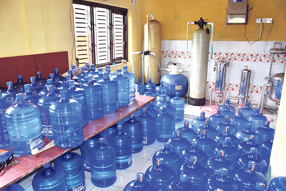 विदेशबाट फर्केर गाउँमै उद्योग