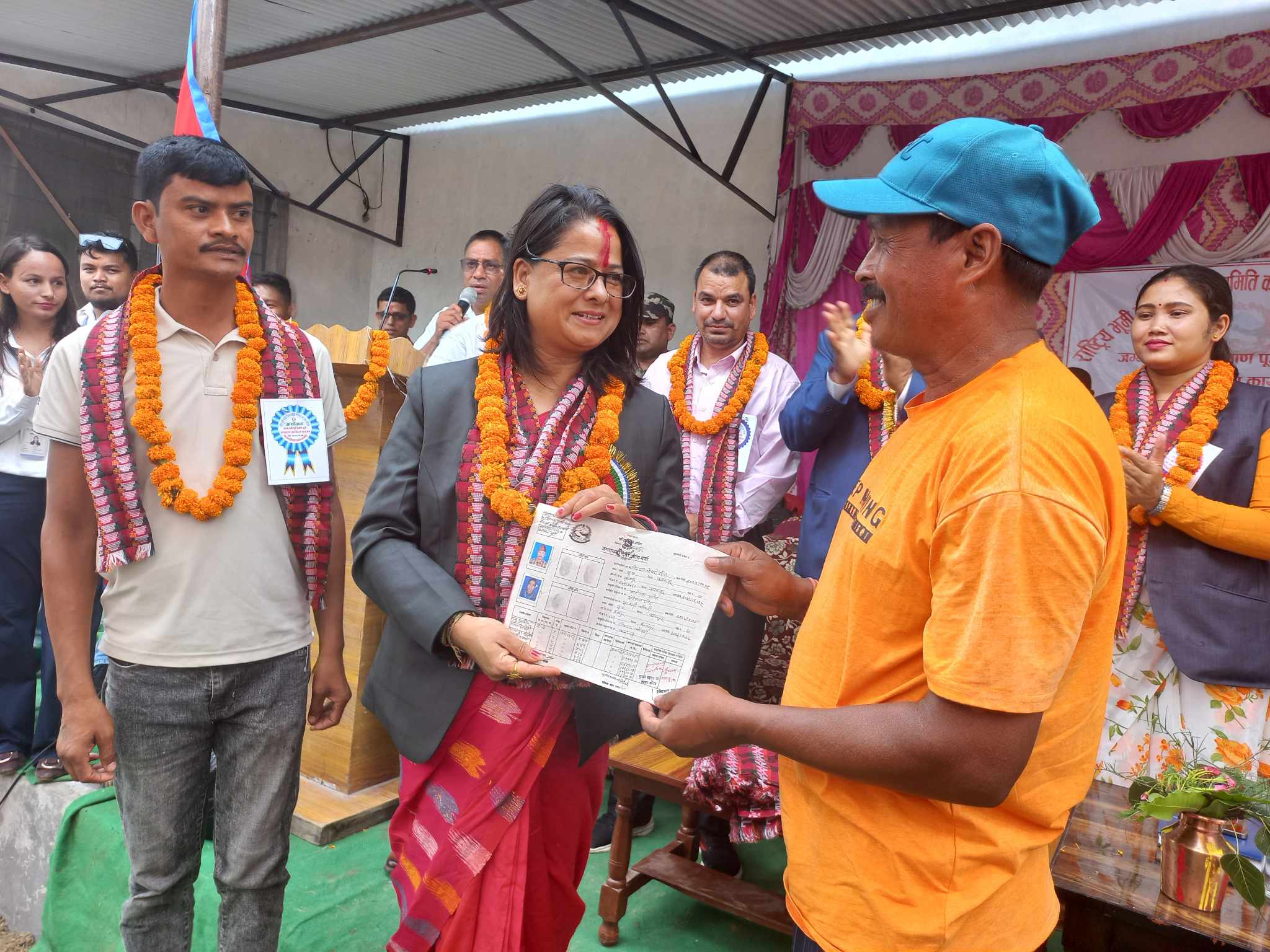 ‘लालपुर्जा पाईने खुसीले रोपाई छोडेर आए’