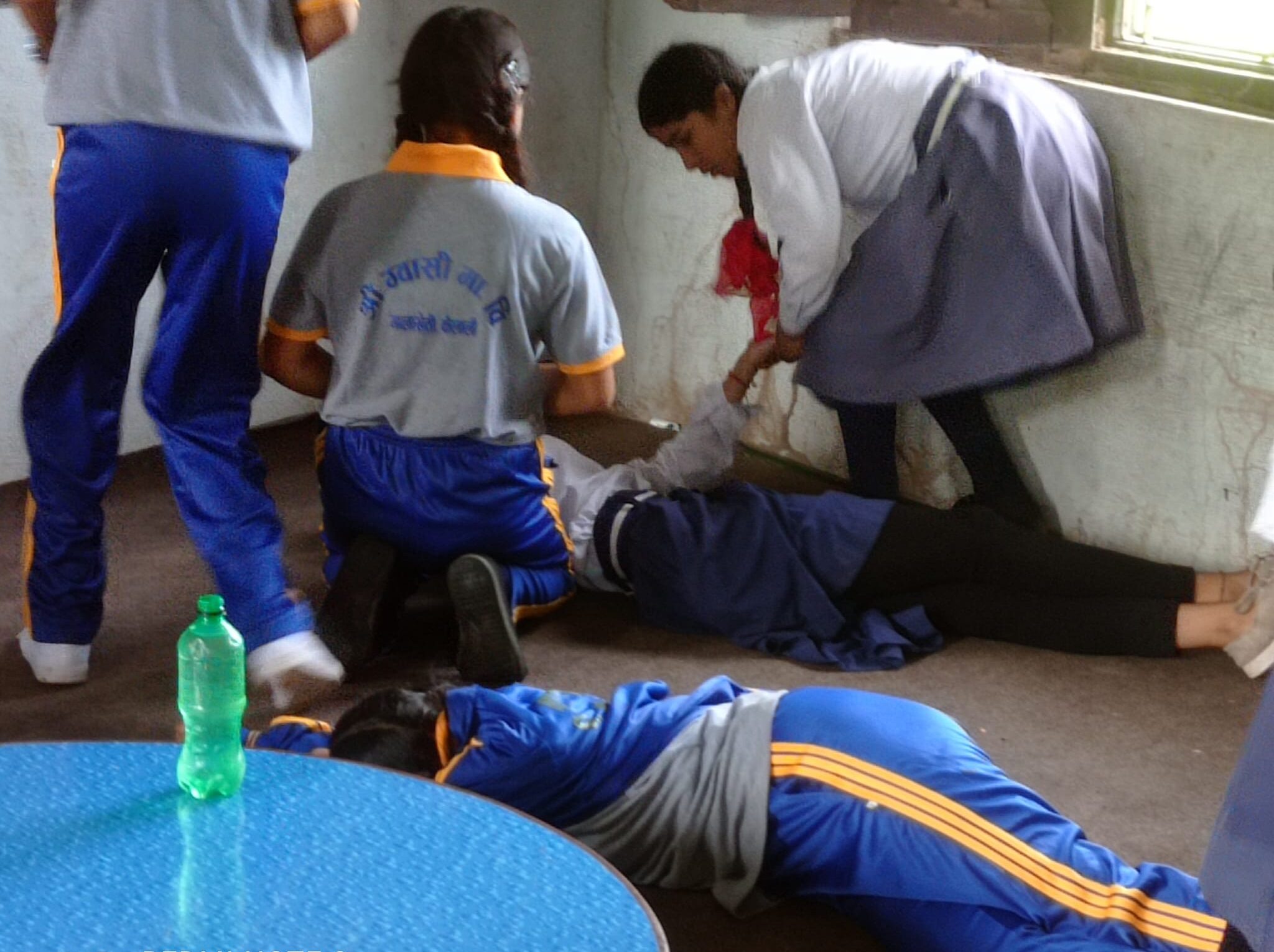 गोदावरीमा छात्रा बेहोस हुन थालेपछि पढाइ प्रभावित, कारण पत्ता लगाउन शिविर आयोजना