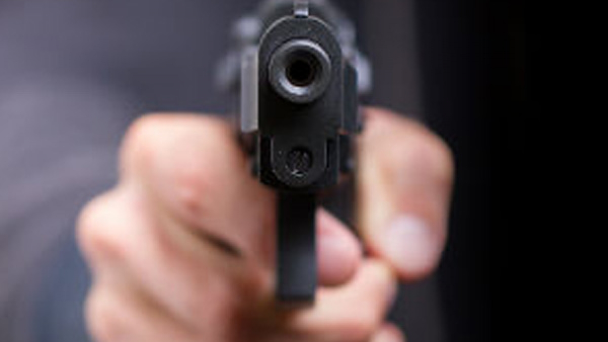 बेहुलाले बेहुलीसहित ४ जनालाई गोली हाने