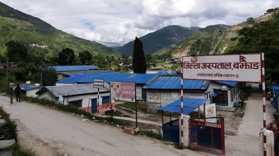 बझाङमा भर्‍याङबाट लडेर वृद्ध गम्भीर घाइते, धनगढी ल्याउन समस्या