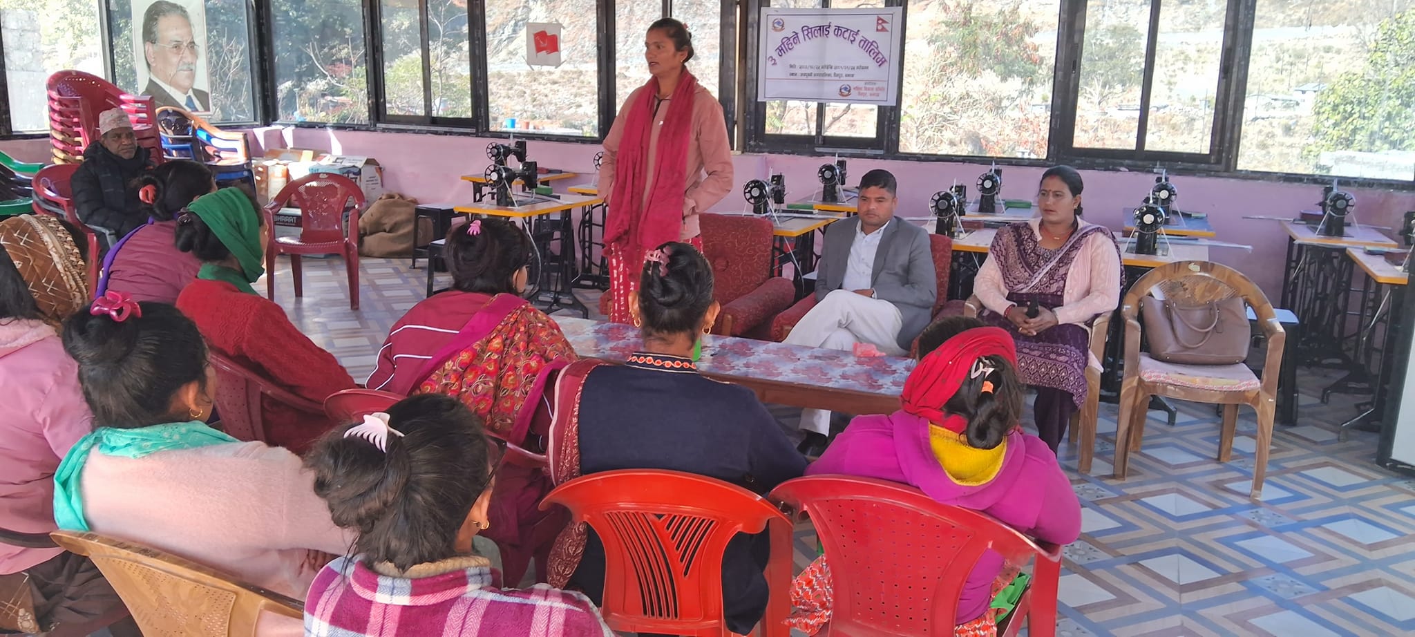 बझाङको जयपृथ्वीमा महिलाहरुलाई सिलाइ कटाइ तालिम