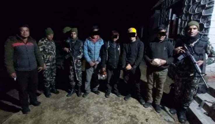 खप्तड राष्ट्रिय निकुञ्जमा फुरु काट्ने पक्राउ