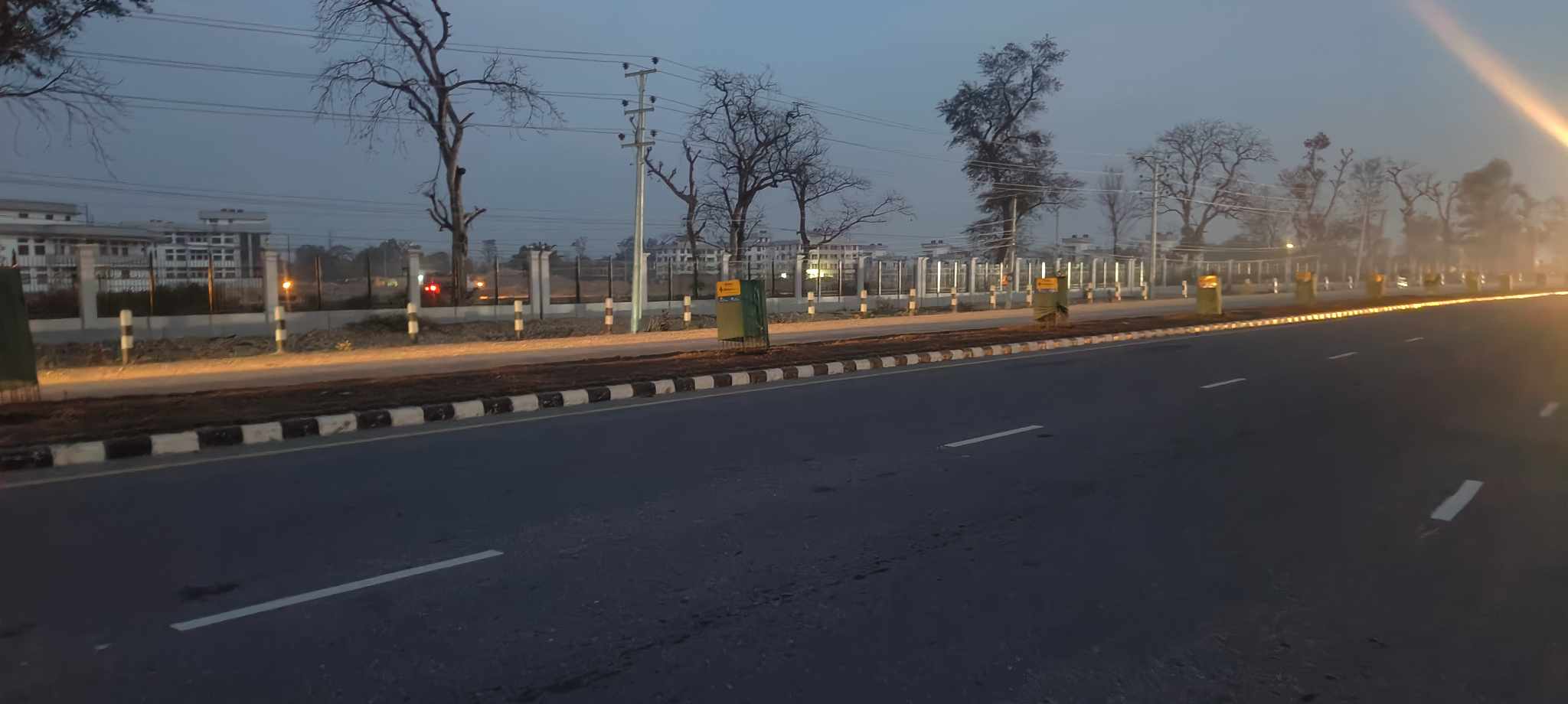 गोदावरीको ६ लेन सडक : कहिले जडान हुन्छ स्ट्रिट लाइट ?