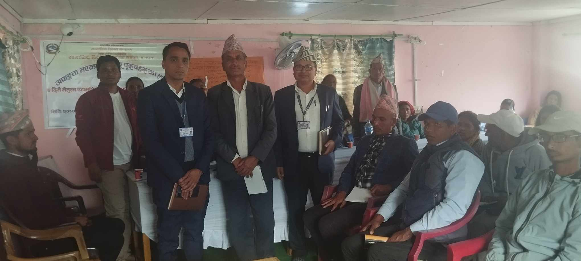 बझाङमा अपाङ्गता भएकाहरुलाई च्याउखेती तालिम