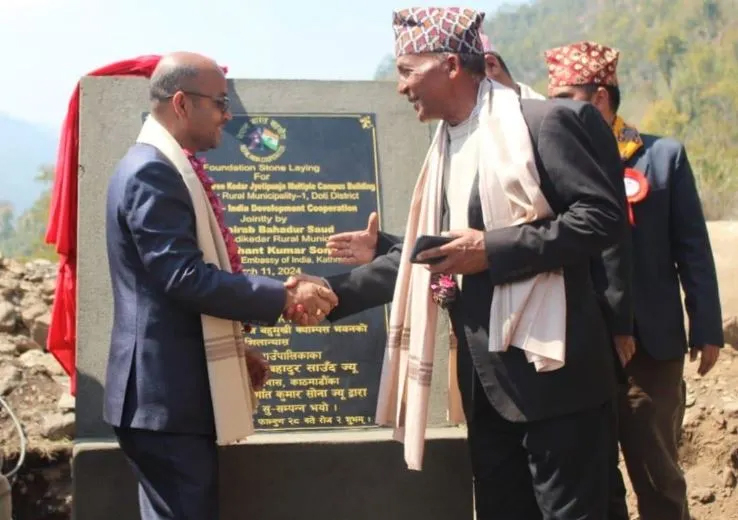 डोटीमा भारतको सहयोगमा निर्माण हुने क्याम्पस भवनको शिलान्यास