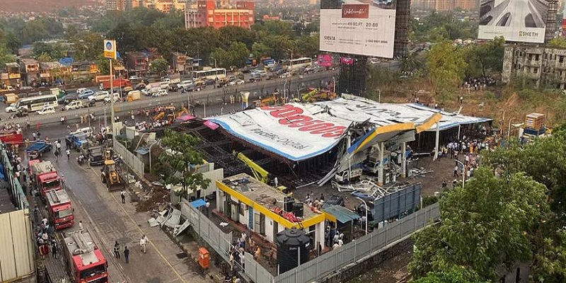 मुम्बईमा आँधीले होर्डिङ बोर्ड ढल्दा १४ जनाको मृत्यु
