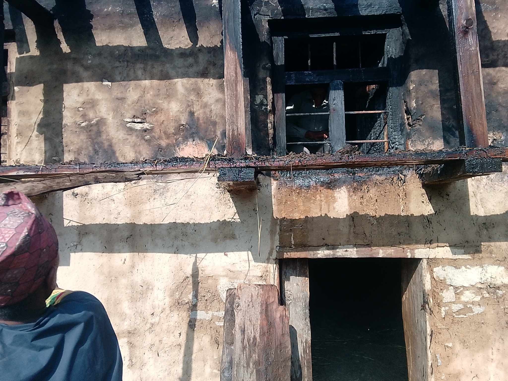 बझाङको एक घरमा आगलागी