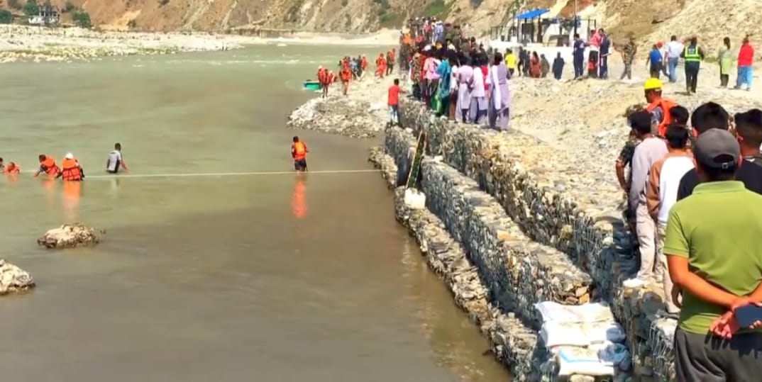 बझाङमा कृत्रिम अभ्यास गर्दा डुबेर सशस्त्र प्रहरी जवानको मृत्यु