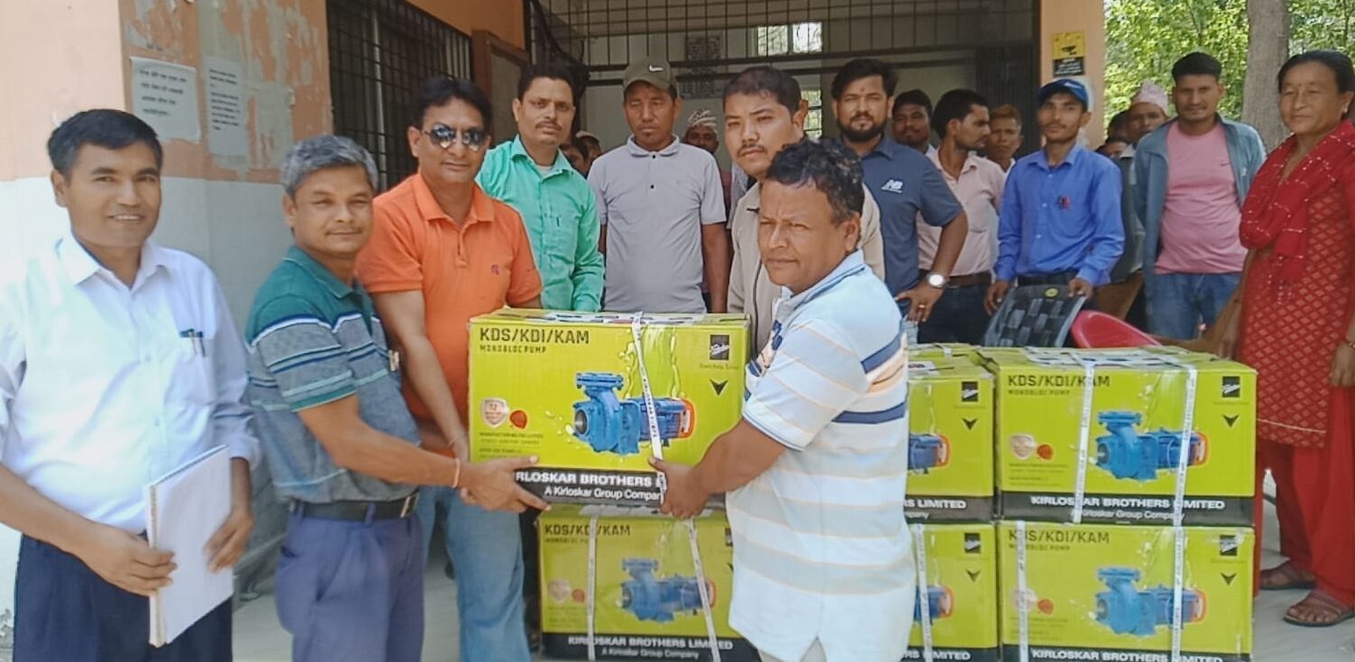 घोडाघोडीमा कृषकलाई अनुदानमा मोटर वितरण