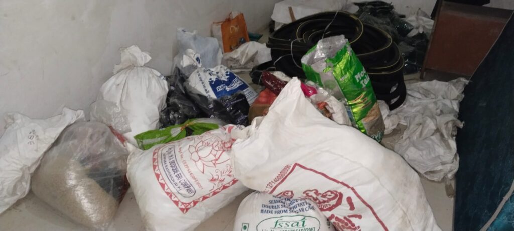 कञ्चनपुरबाट ६ लाख ७७ हजारको अवैध सामान…