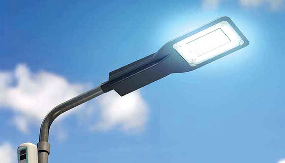 बझाङको बुंगलमा बजार क्षेत्रमा स्मार्ट बत्ती जडान