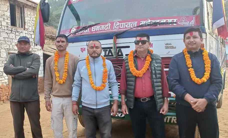 डोटीको गगुडादेखि धनगढीसम्म बस सेवा सुरु