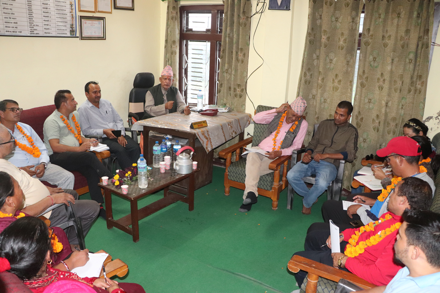 दैलेखका जनप्रतिनिधिद्वारा अत्तरिया कृषि बजारको अवलोकन