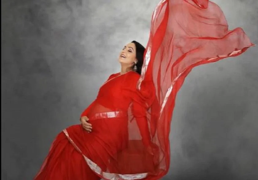 आमा बनिन् अभिनेत्री नन्दिता