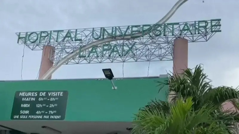 पत्रकार सम्मेलनमा गोली चल्दा ३ जनाको मृत्यु