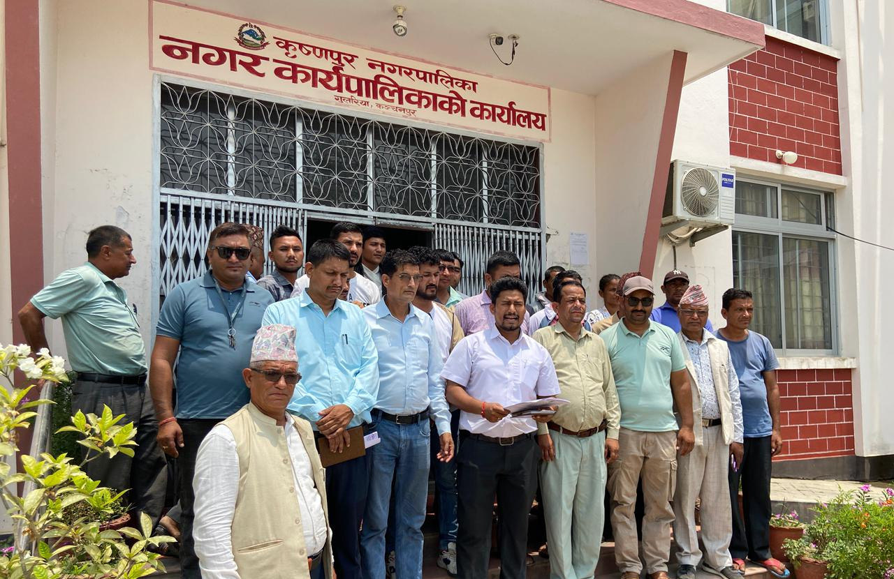 ‘विद्यालयको गुणस्तर सुधार्ने नाममा शिक्षक विद्यार्थीलाई तनावमा राखिदैछ’