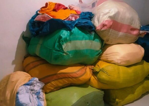 कैलालीबाट ३ लाख बढीको अवैध सामान बरामद 