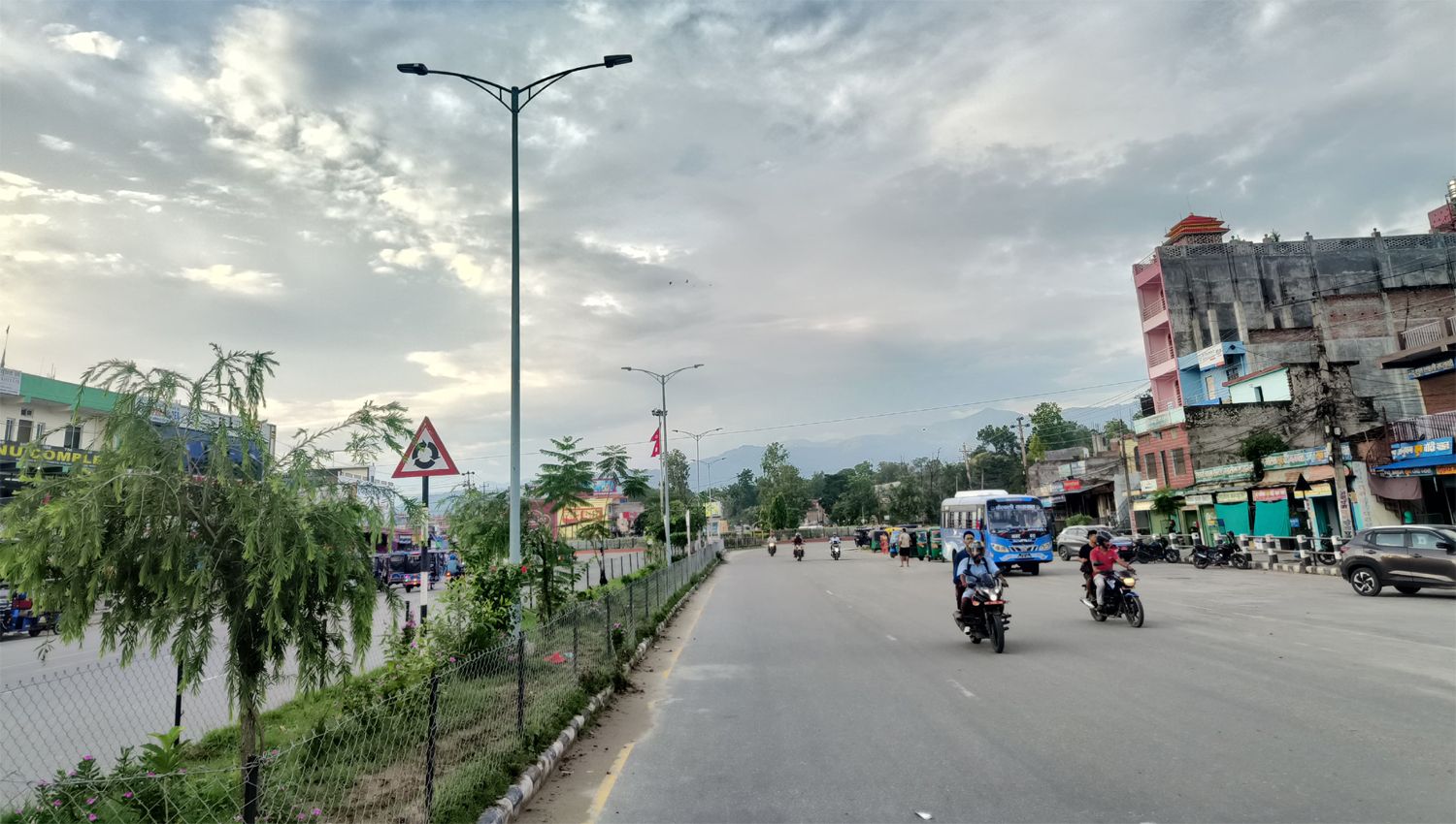 गोदावरीमा १८३ सडक बत्ती जडान गरिँदै, सप्टवेरबाट पावर कन्ट्रोल गर्न सकिने