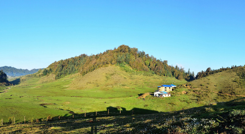 खप्तडमा निर्माण गरिएका आवास अलपत्र