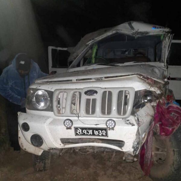 बैतडीमा मेलाबाट फर्कदैँ गरेको जिप दुर्घटना, १ जनाको मृत्यु, ४ घाइते