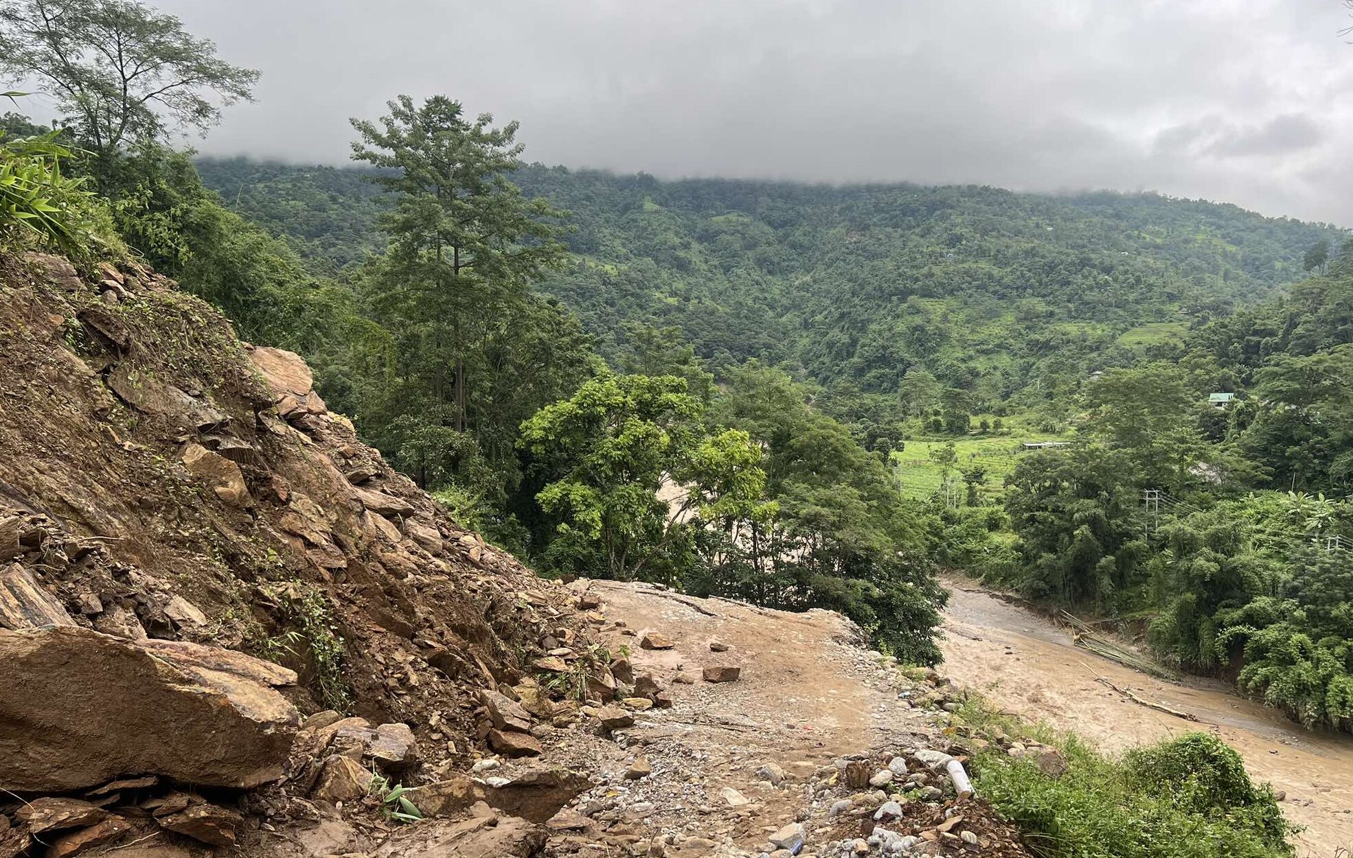 दुई दिनमा विपद्का घटनामा परी देशभर ४० जनाको मृत्यु