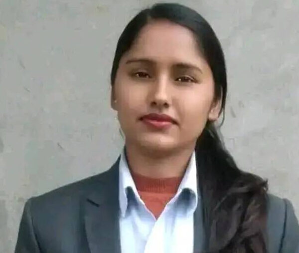 डोटीमा एक शिक्षक मृत फेला