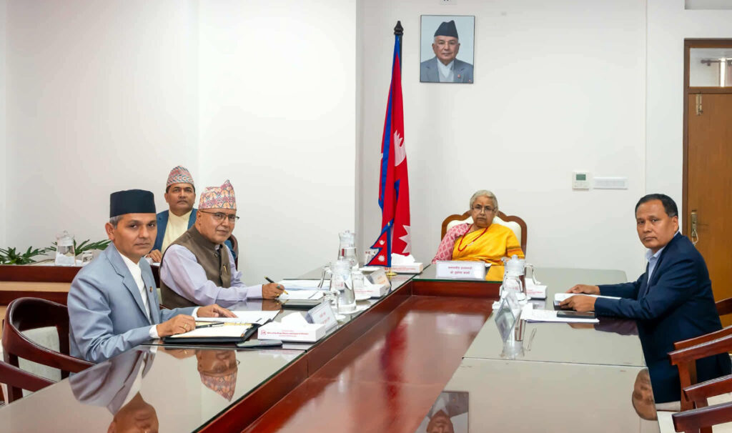 आइतबार र सोमबार सार्वजनिक बिदा दिने सरकारको…