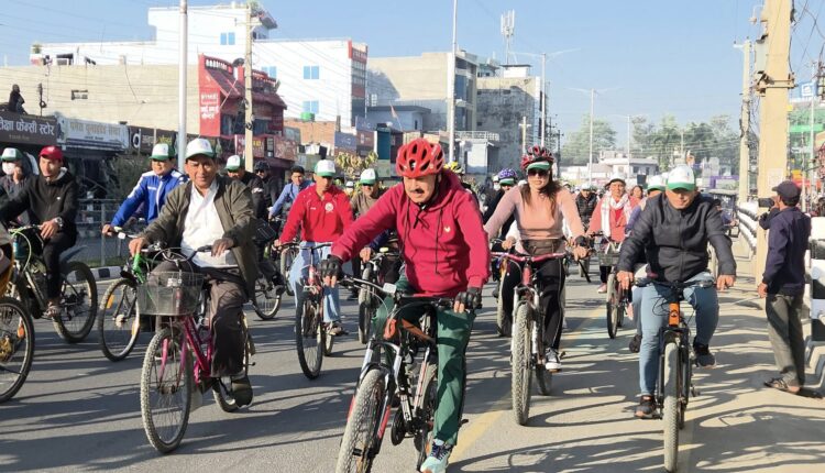 धनगढीमा साइकल र्याली