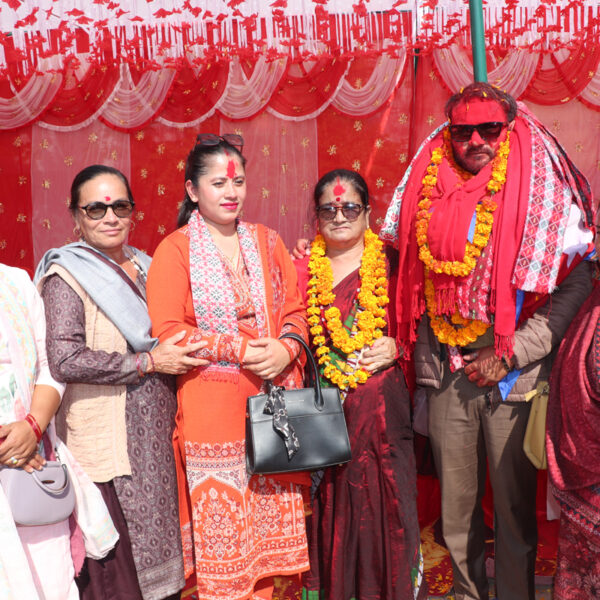 सव डिभिजन वन कार्यालय अत्तरियाका प्रमुख निरञ्जन कडाँलको विदाई