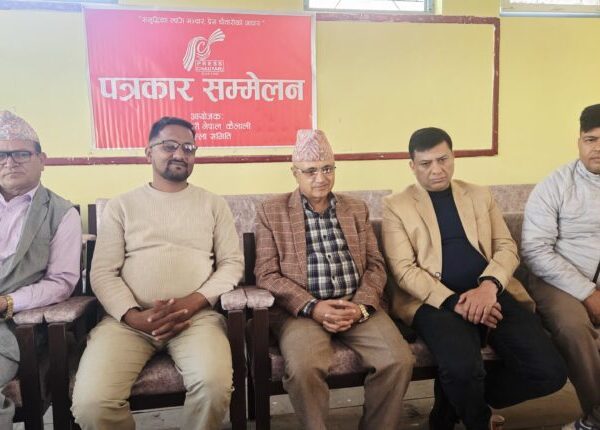 भीम रावल नेकपामा जाँदा एमालेलाई कुनै क्षति हुँदैन : पूर्व मुख्यमन्त्री अधिकारी