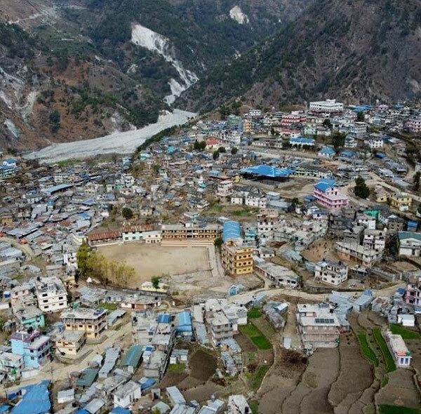 मार्तडीमा बसपार्क बाहिर सवारी पार्किङ गर्न रोक