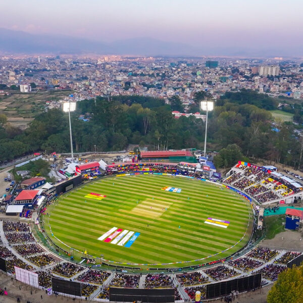 एनपीएलको भव्य उद्घाटन