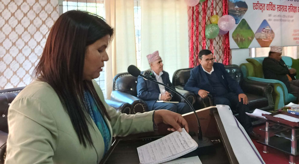 जनप्रतिनिधि र कर्मचारी मिलेर मात्रै समस्याहरु समाधान हुन्छन : राज्यमन्त्री खड्का