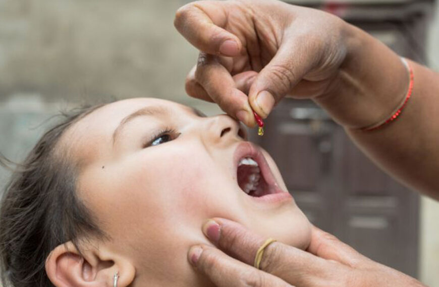 गोदावरीका  ६ हजार बालबालिकालाई भिटामिन ‘ए’ क्याप्सुल खुवाइँदै