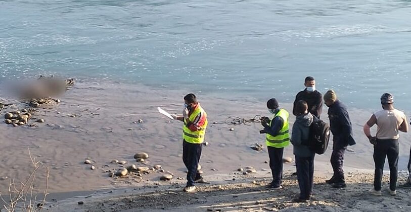 महाकाली नदीमा डुबेर एक जना बेपत्ता