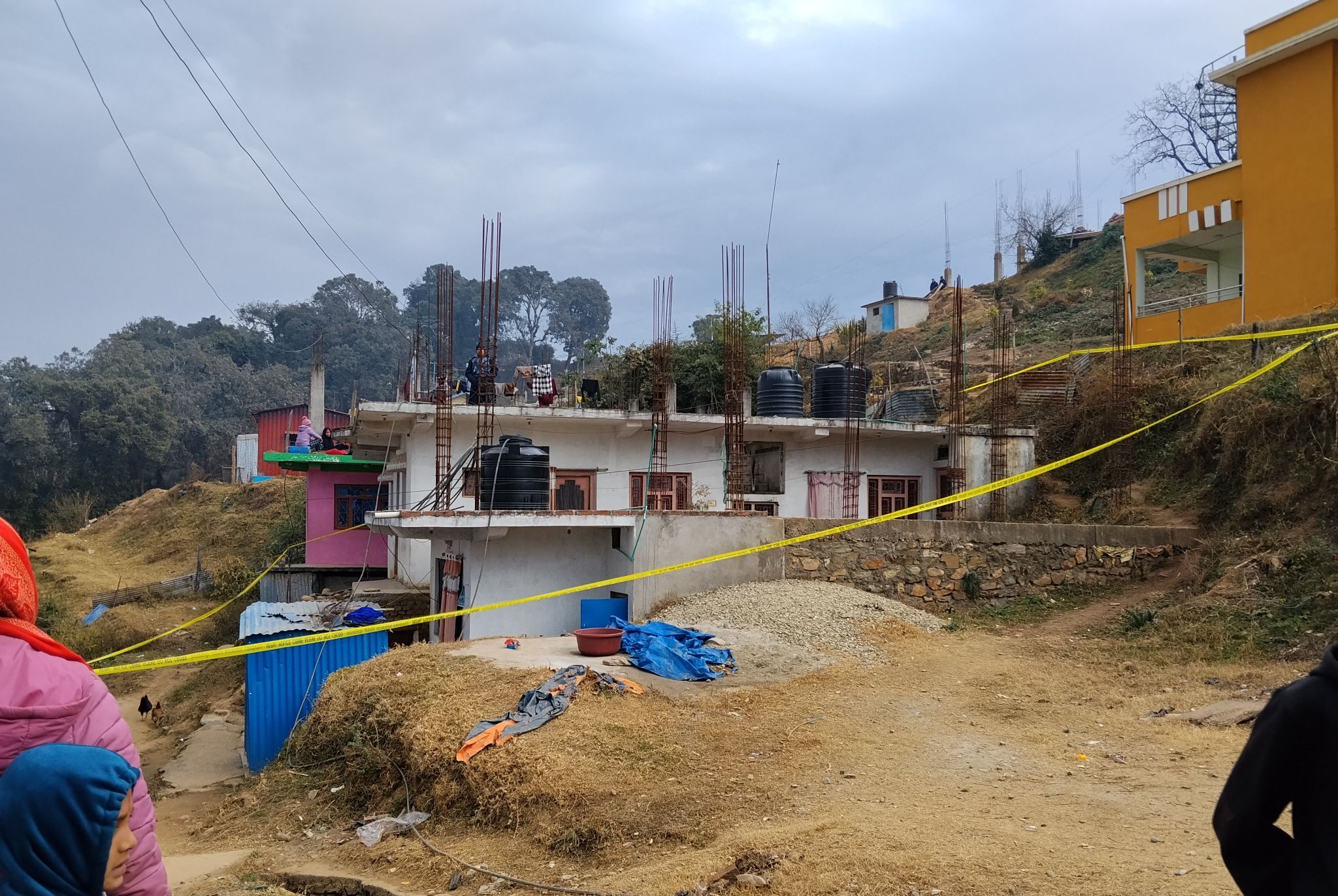 डडेल्धुरामा एक महिला मृत फेला, प्रहरी पक्राउ