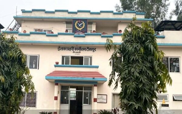 कैलालीमा चोरीका ५ मोबाइल सहित २ जना पक्राउ