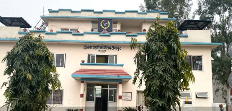 कैलालीमा चोरीका ५ मोबाइल सहित २ जना&hellip;