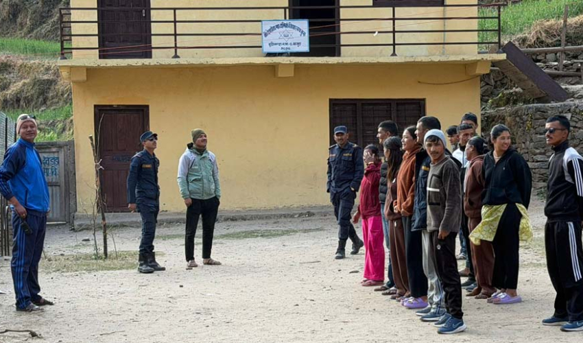 सबै मतदान केन्द्रमा पुग्यो निर्वाचन सामग्री