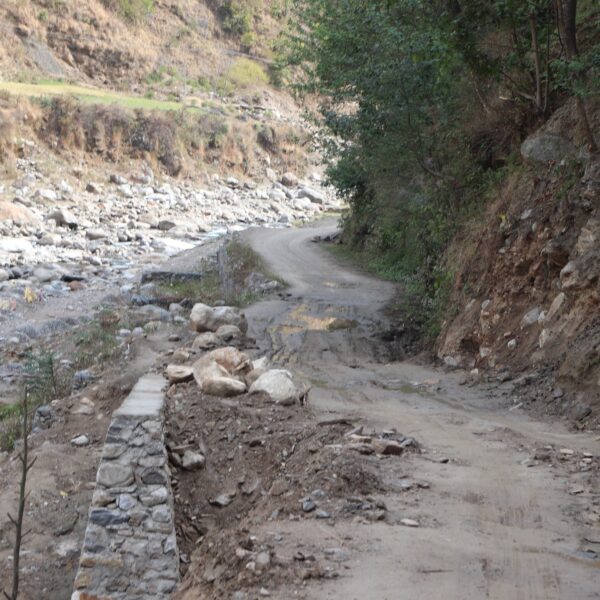 इन्धनको मूल्यवृद्धि र अभावले सुदूरपश्चिमका गौरवका आयोजना ठप्प हुने अवस्थामा