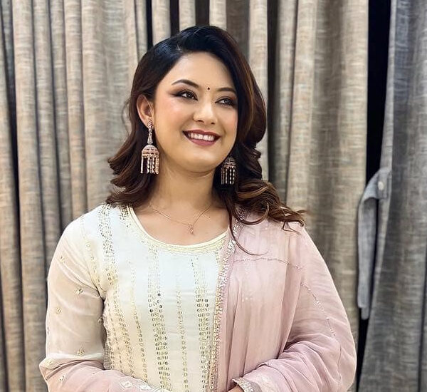 गृहमन्त्री राजीनामापछि वर्षा राउतको राजनीतिक व्यङ्ग्य चर्चामा