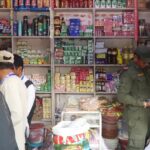 अत्तरिया बजारमा नगरपालिकाको अनुगमन जारी, मंगलबार पनि गरिने