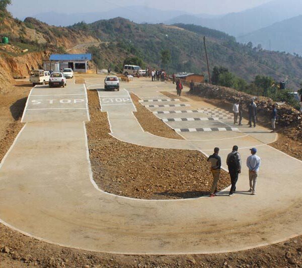 डडेल्धुरामा सवारीचालक अनुमति सेवा बन्द