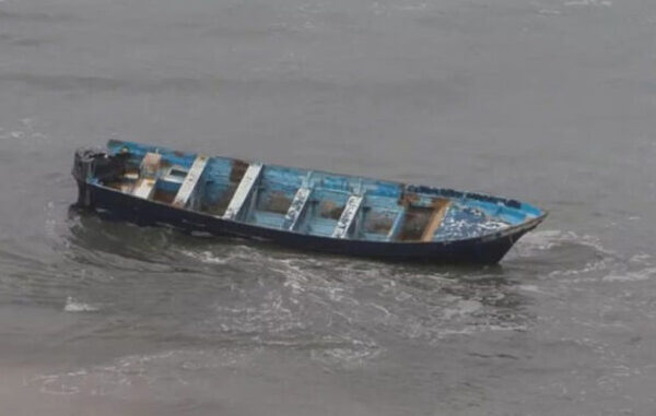 अछामस्थित कर्णाली नदीमा डुङ्गा पल्टिँदा बाबुछोरा बेपत्ता