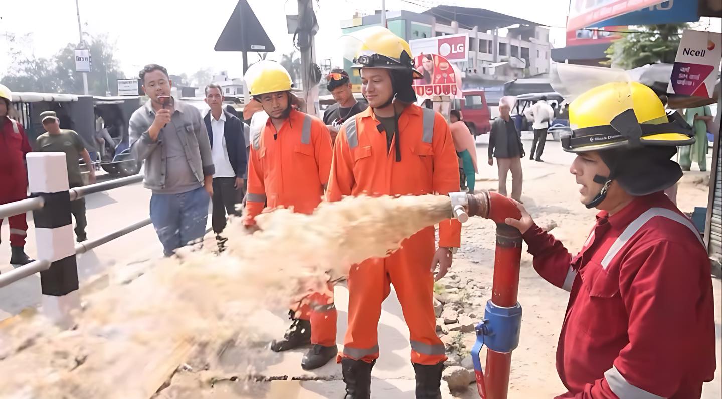 धनगढीका १४ स्थानमा फायर हाइड्रेन्ट जडान